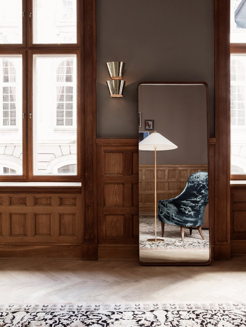 9602 Floor Lamp – Brass Base – Canvas