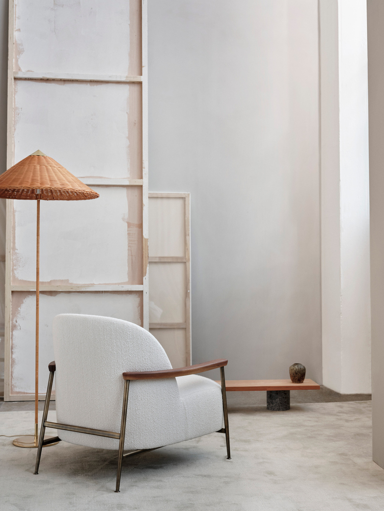 9602 Floor Lamp - Brass Base - Wicker Willow
