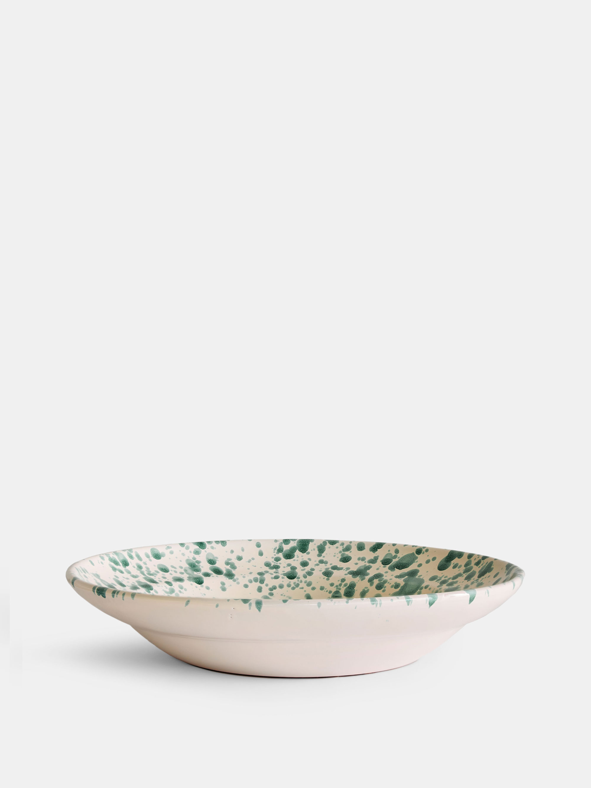 23533 Dd21f1af60 Spruzzi Vivente Medium Serving Bowl Green On Creme Shift Portrait
