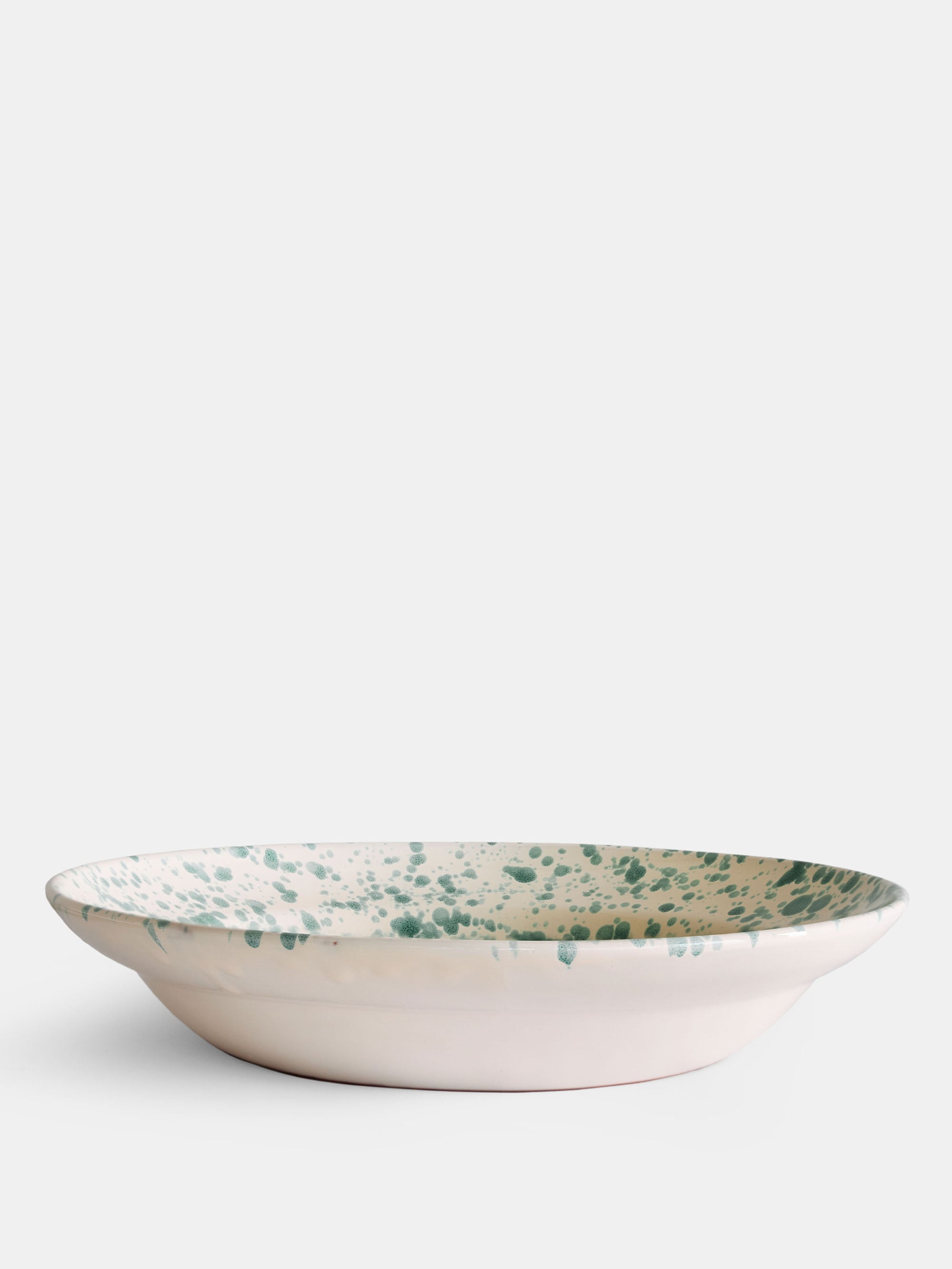 23538 F66680397b Spruzzi Vivente Big Serving Bowl Green On Creme Shift Portrait