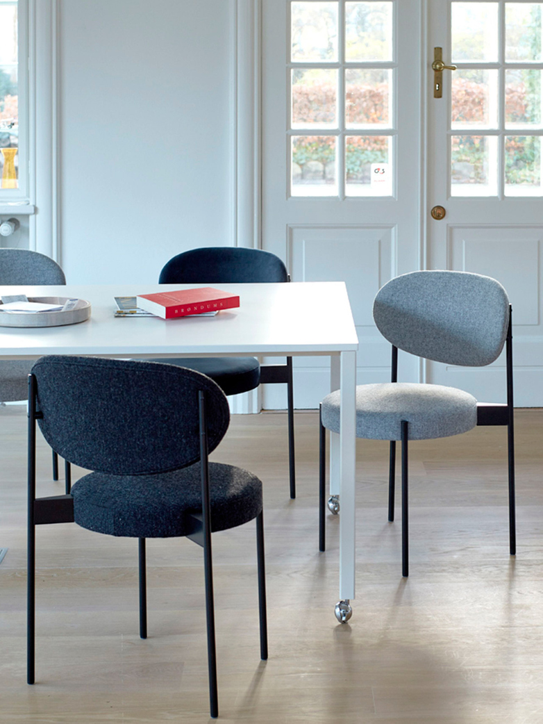 Series 430 Chair – Black