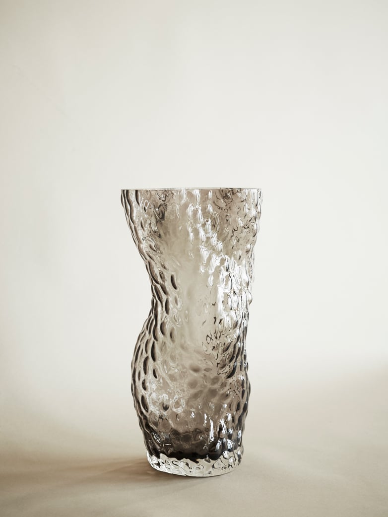 Ostrea Rock Glass Vase – Smoke