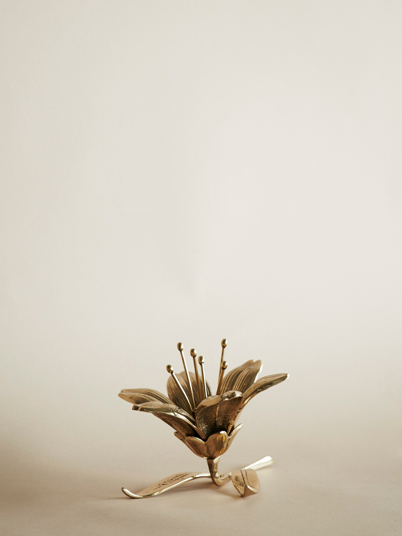 Lily Candle Holder