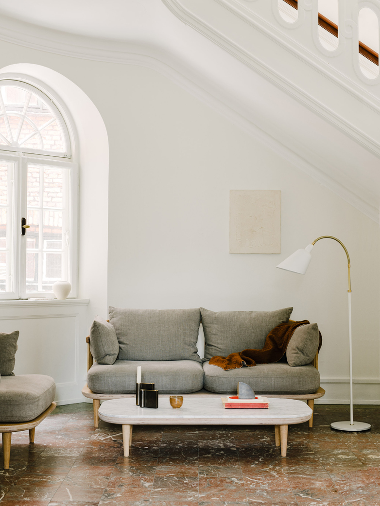 Fly SC5 Lounge Table - White Oiled Oak/Carrara Marble