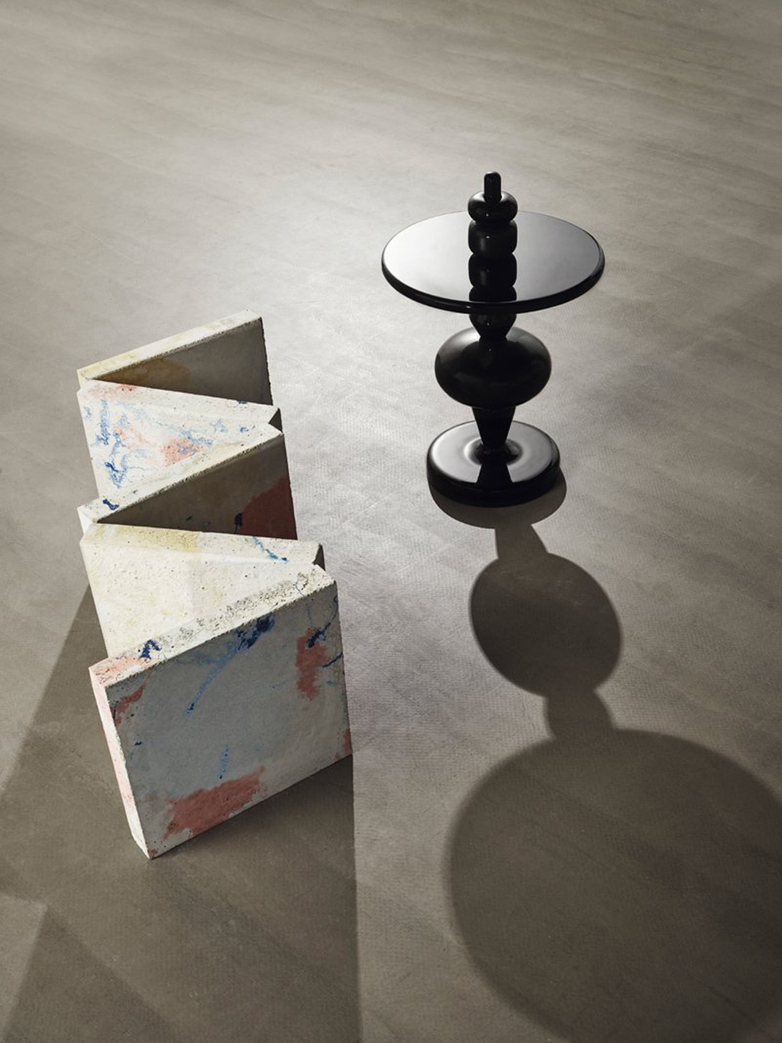 Shuffle Table MH1 – Nero Marquina Marble