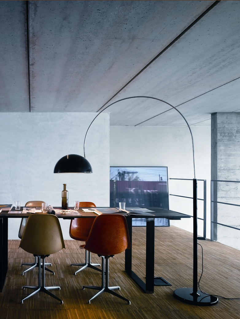 Coupé Floor Lamp 3320 – Black