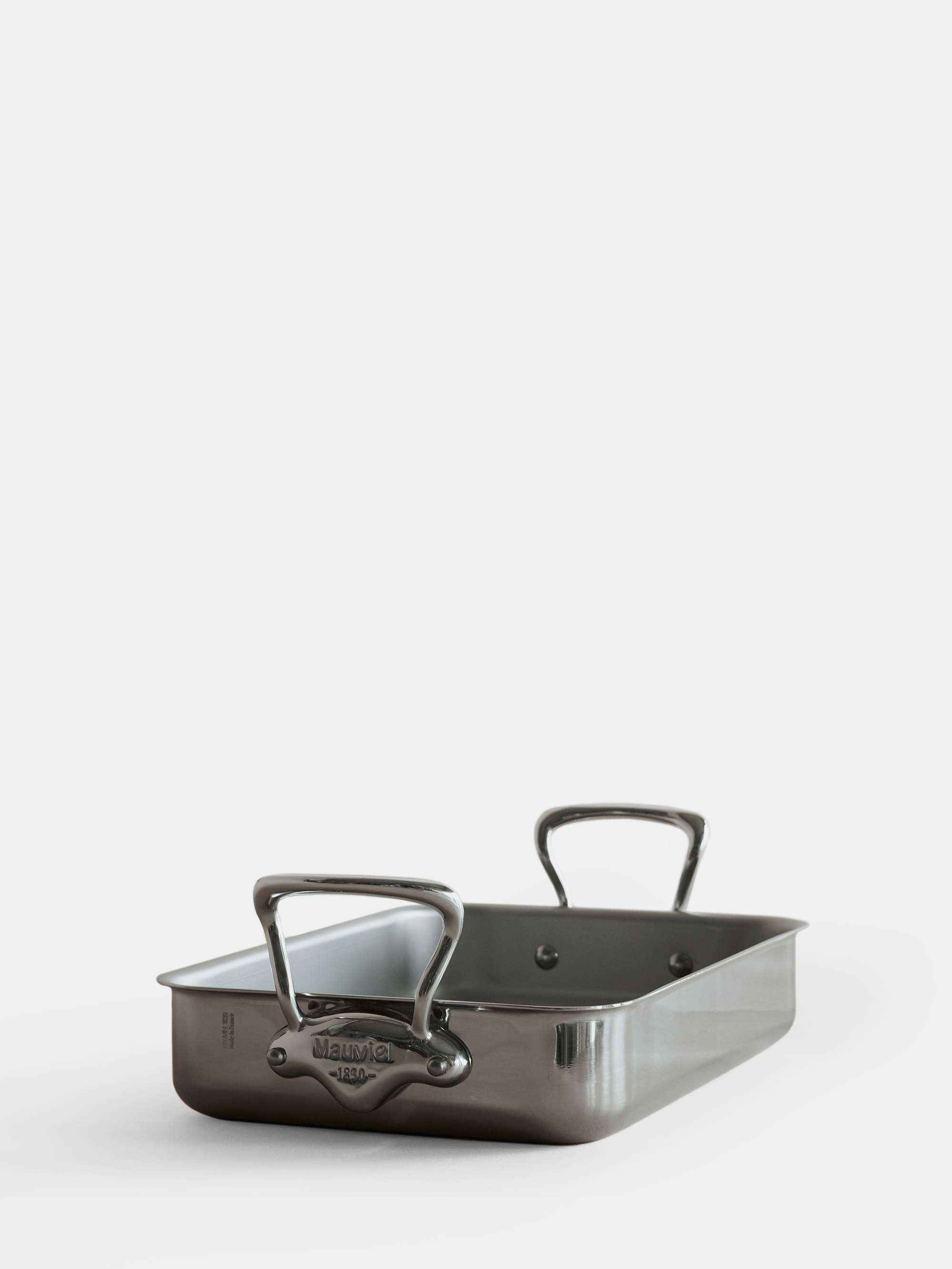 23940 C681058555 2 23940 14b7f5a21b 521730 Mauviel Cook Style Roasting Pan 1 Zoom Shift Portrait