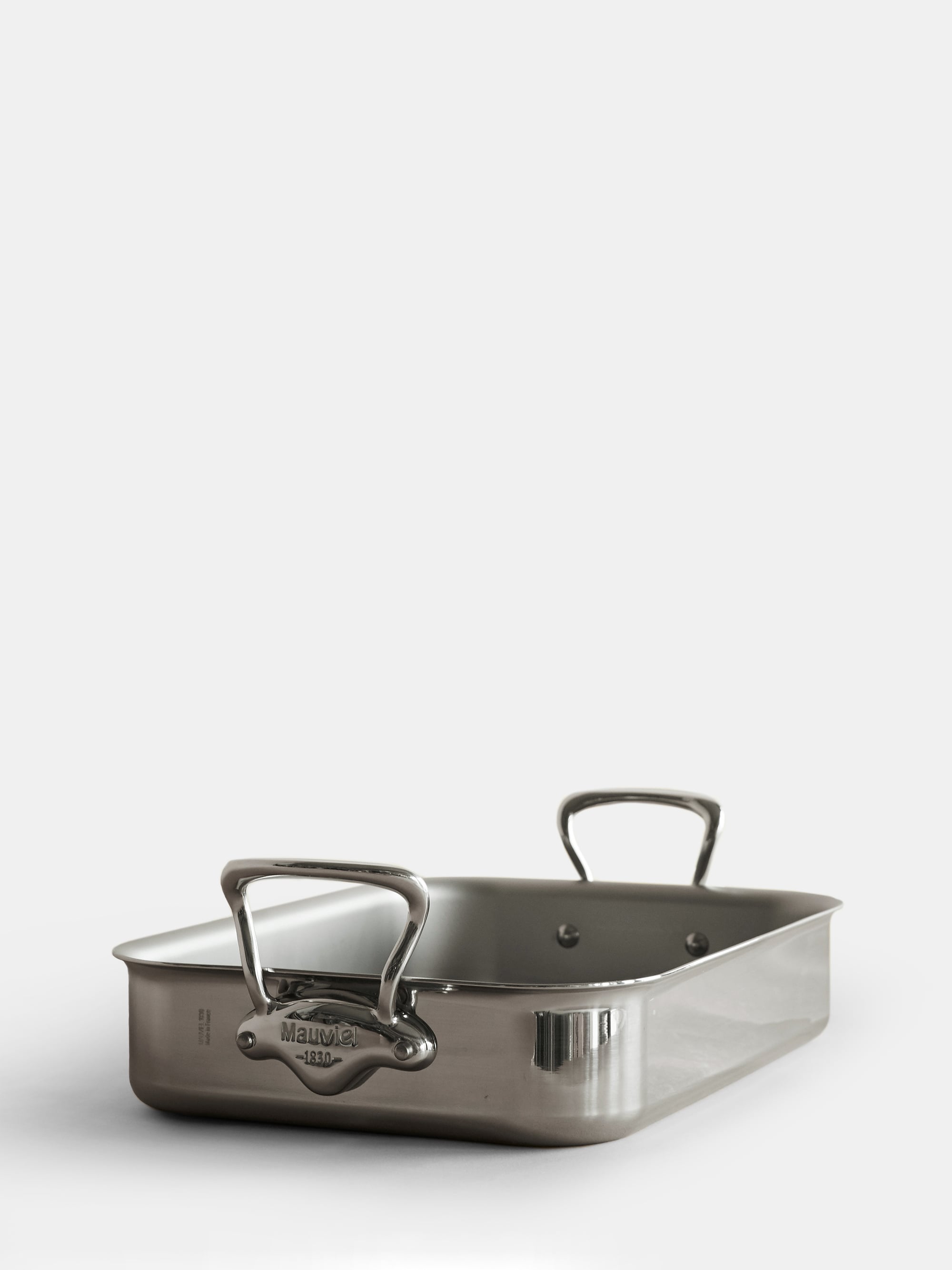23941 3f6b3614f1 23941 C6fd58e95f 521735 Mauviel Cook Style Roasting Pan 1 Zoom Shift Portrait
