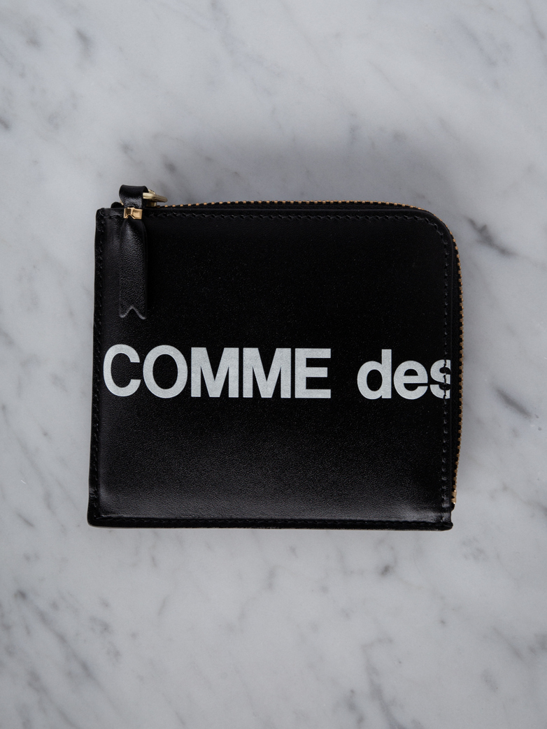 Huge Logo Zip Wallet Black