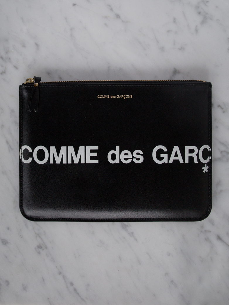 Huge Logo Pouch Wallet Black