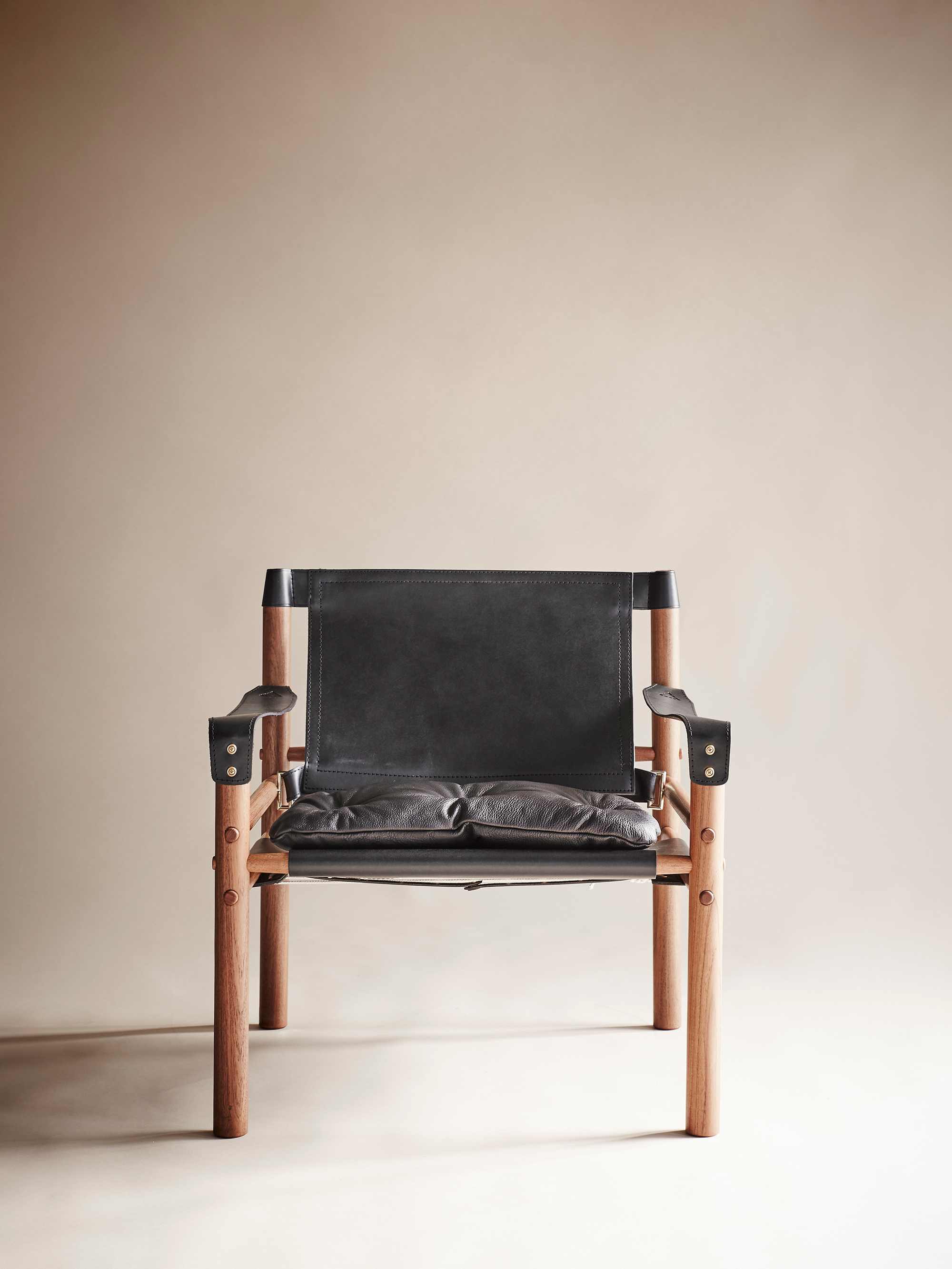 24210 3c04dadf79 3503 Sirocco Armchair 2 Portrait