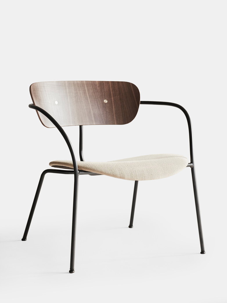 Pavilion Lounge Chair AV6 – Walnut/Brass fittings/Vidar 333