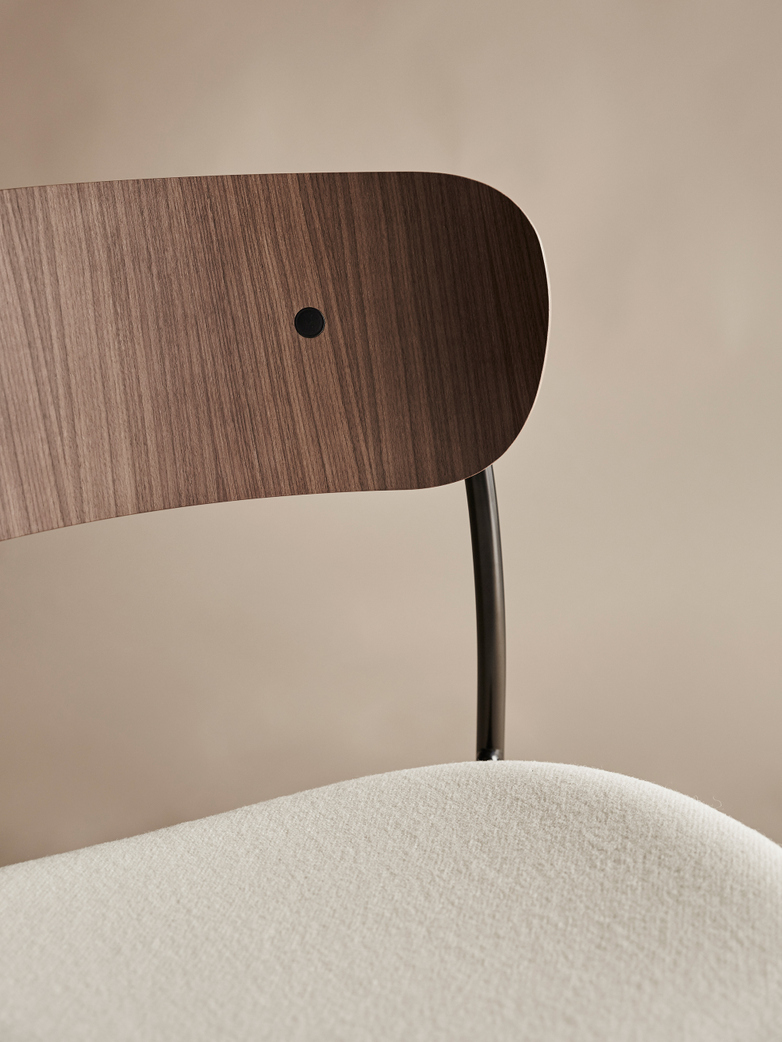 Pavilion Chair AV3