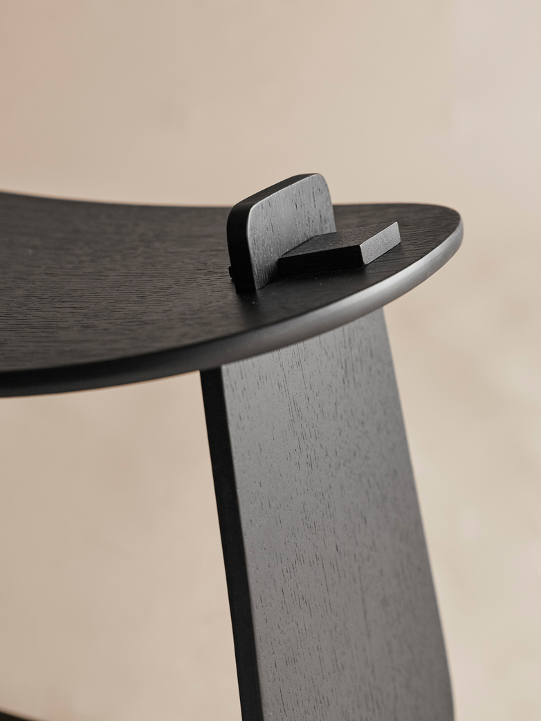 Harry Stool – Black Stained Oak