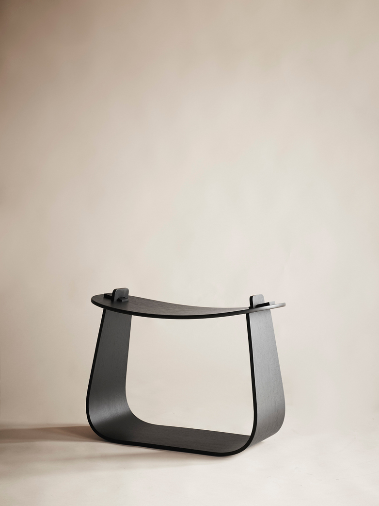 Harry Stool – Black Stained Oak
