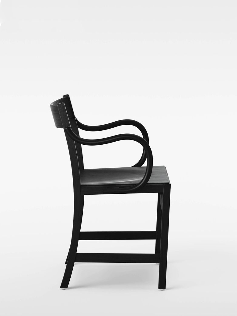 Waiter XL Armchair – Black Stained Beech
