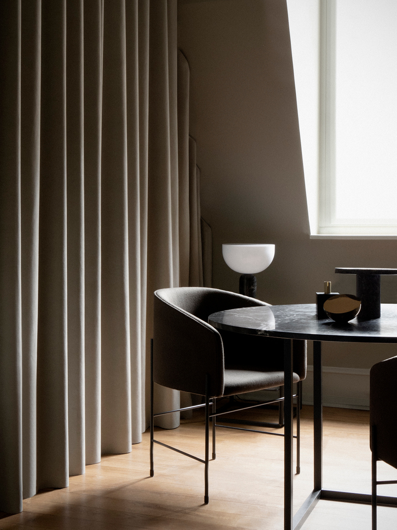 Covent Chair – Black Leather