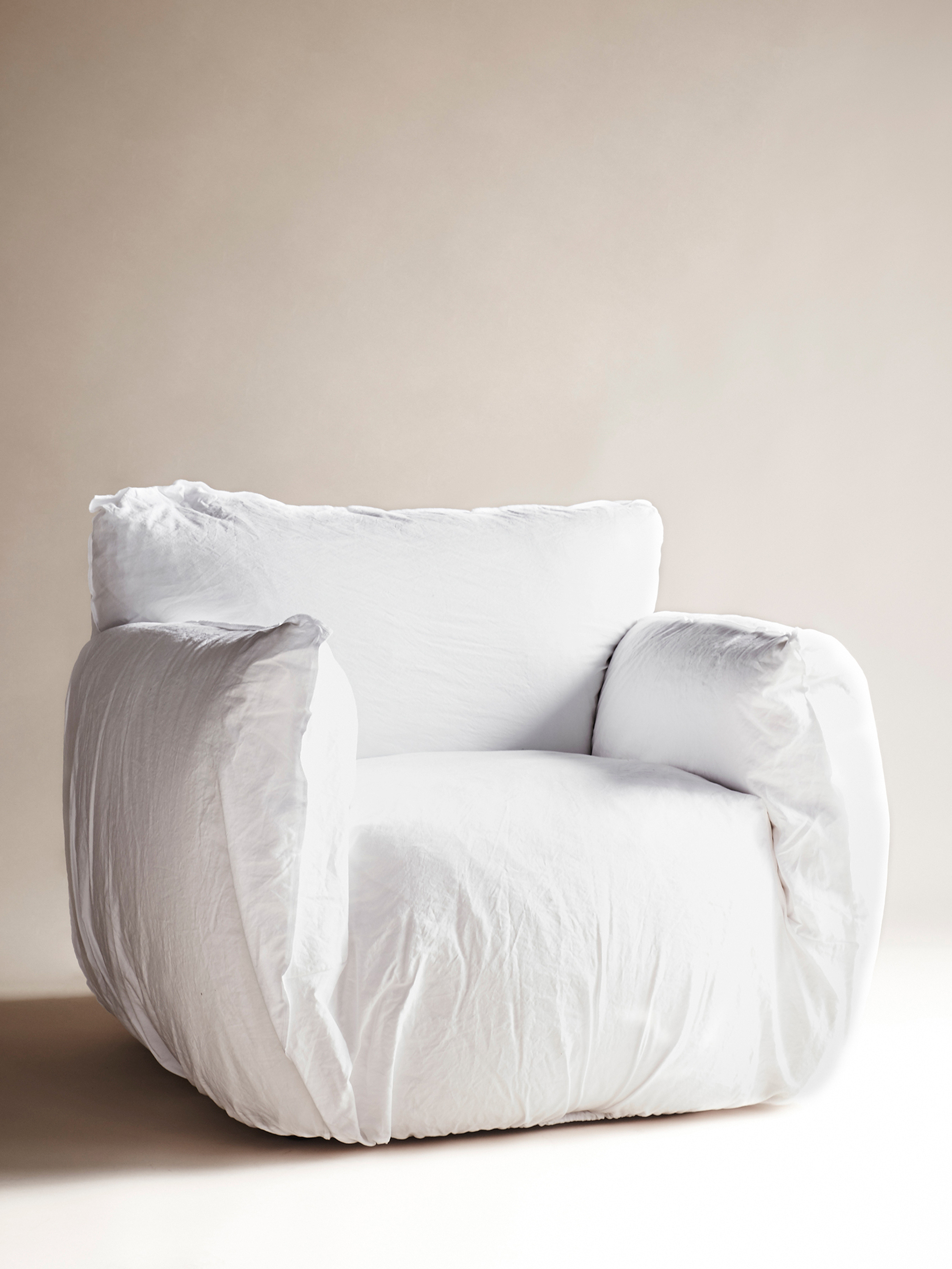 24356 F3ddf4b747 Nuv005fcb Nuvola Lounge Chair 1 Zoom Portrait