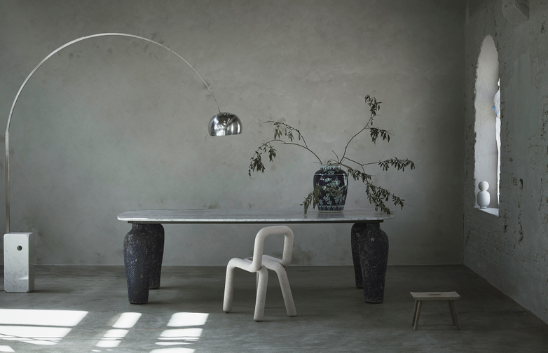Moon 33 Dining Table – 250