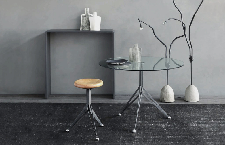 Anonimus Round Dining Table