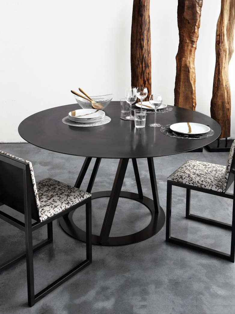 Big Irony Round Dining Table