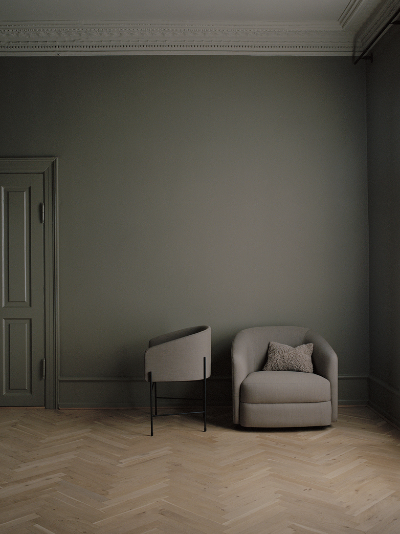 Covent Chair – White Frame – Category B