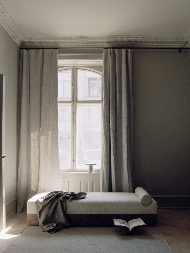 Mass Daybed