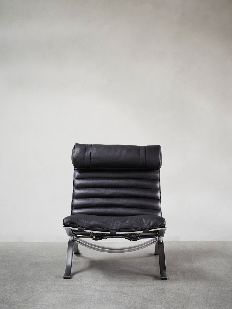 Ari Armchair – Black