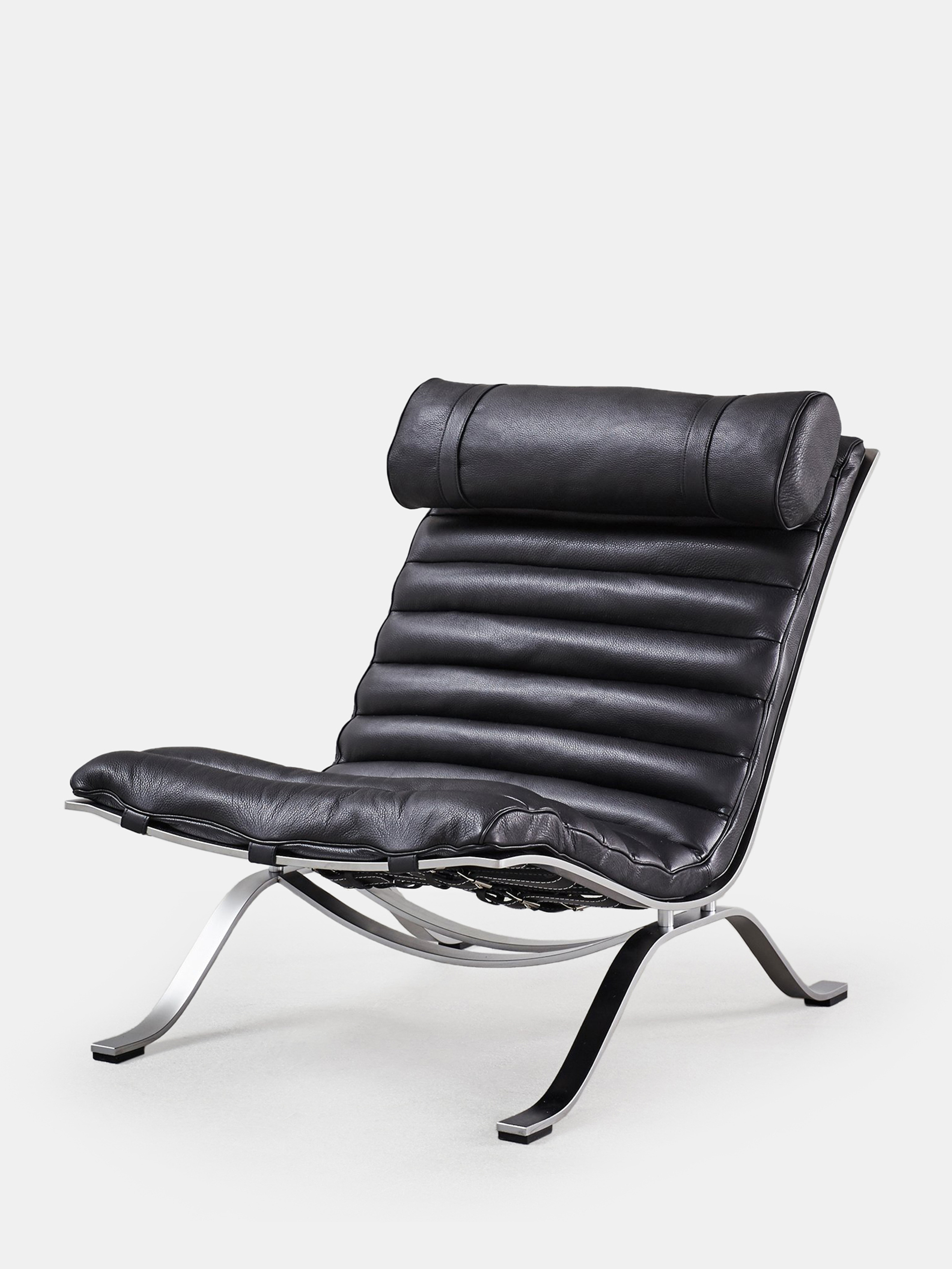 24741 9a4def11ab  Armchair Elmorustical 1 Zoom Portrait
