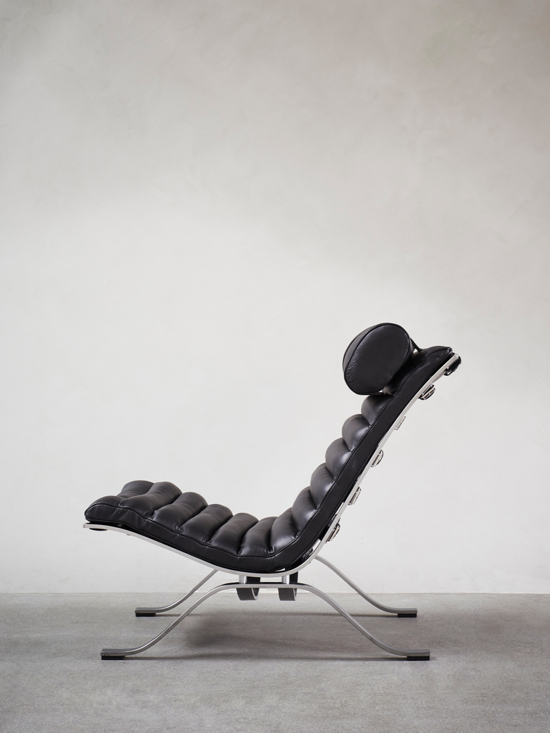Ari Armchair – Black