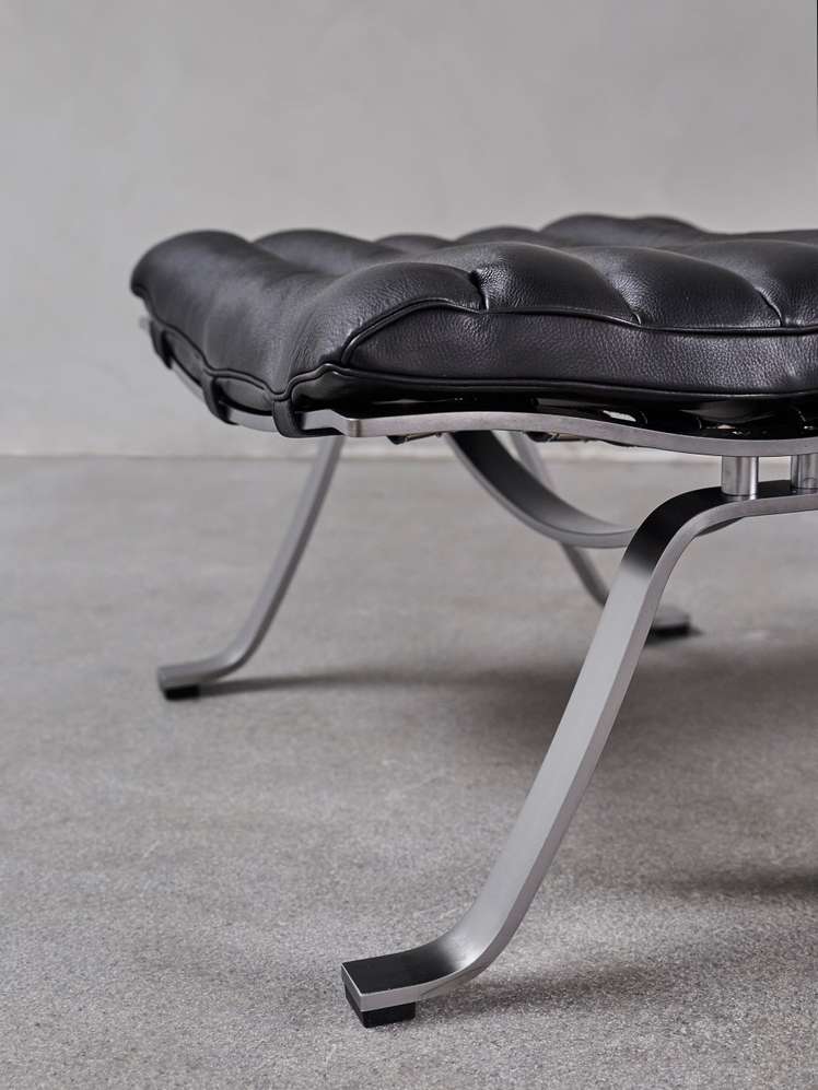 KK/tac②　　 ARNE NORELL オットマン Vintage Arne Norell Style Teak Armchair and Ottoman with Leather