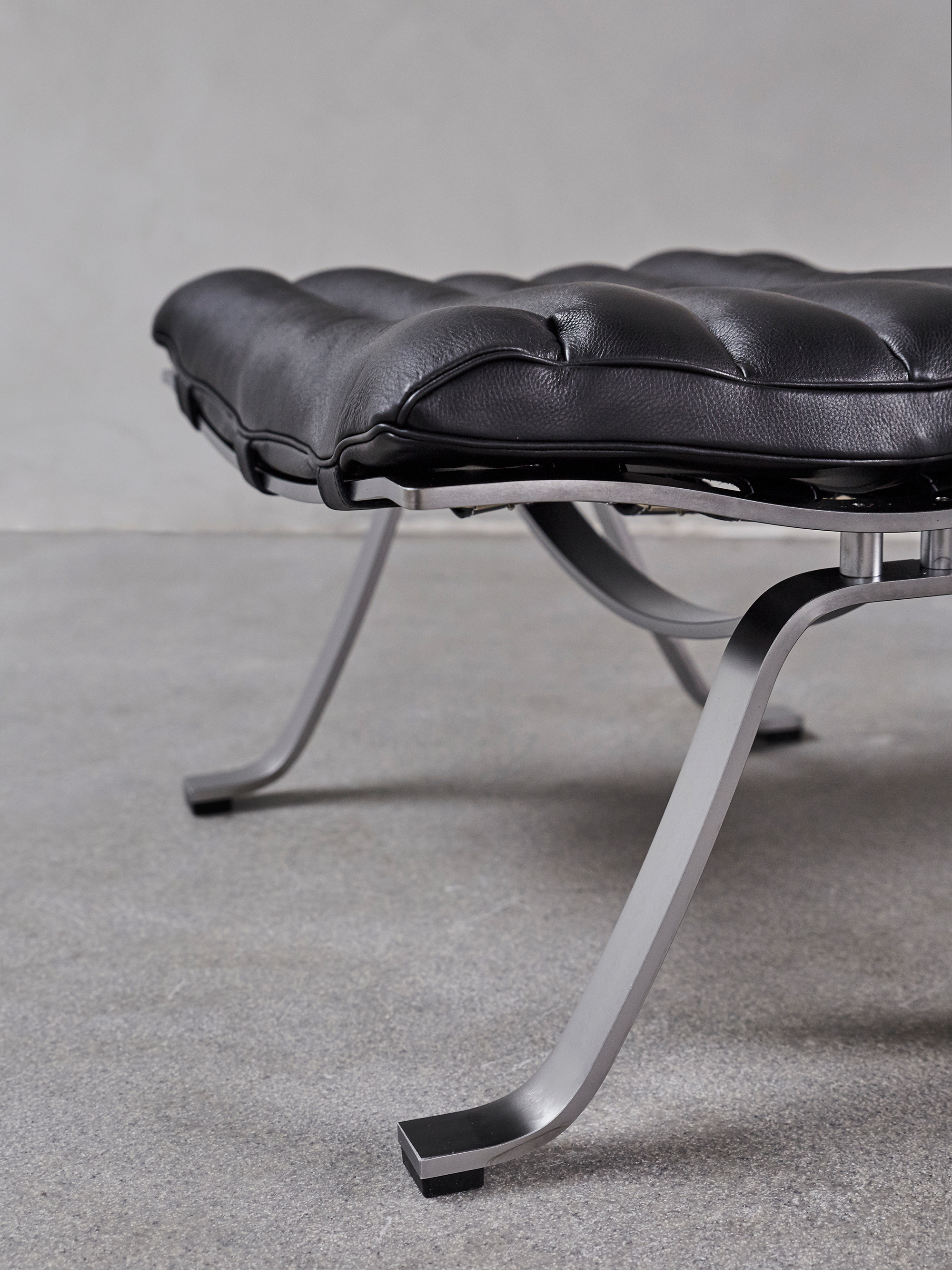 24742 1a0ae38347 1201 Arm Footstool Elmorustical 4 Portrait