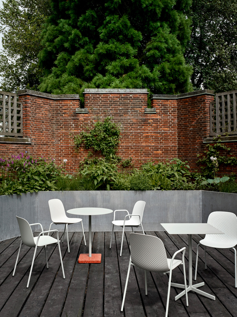 13eighty Chair – Grey White