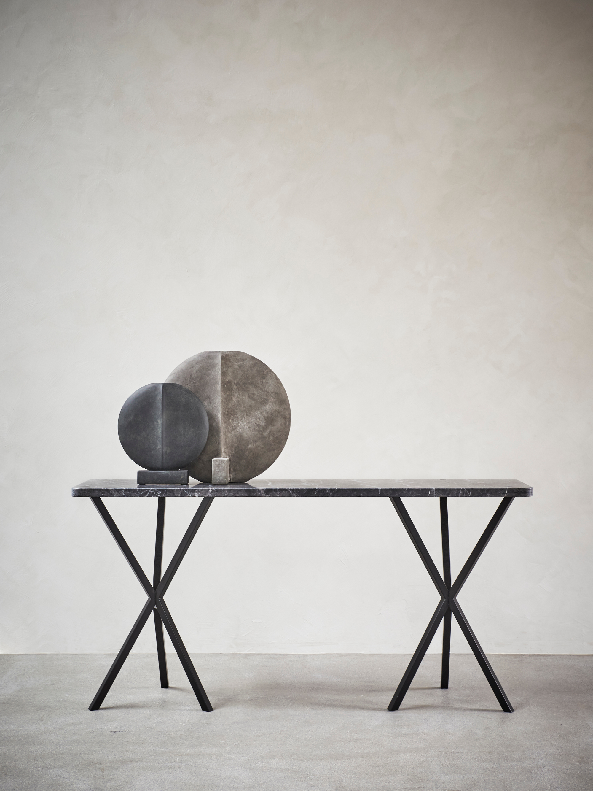 25864 0d9d6f9dd5 494 360 7 Console Table Grigio Portrait