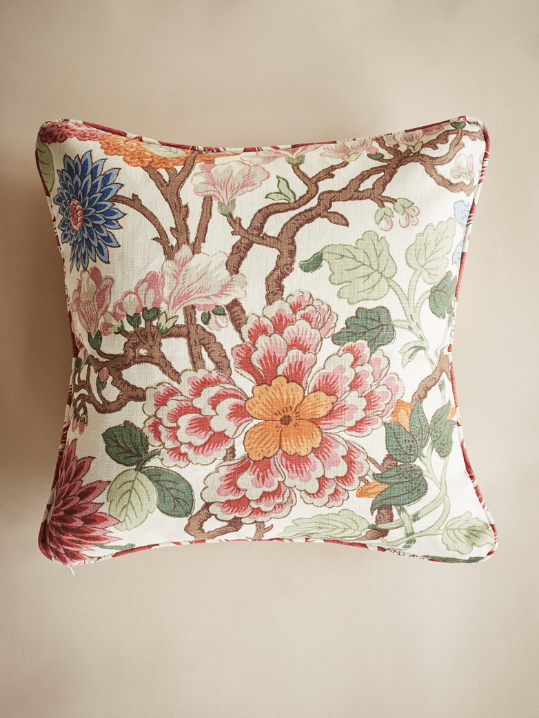 Magnolia – Cream/Blue – 50 x 50