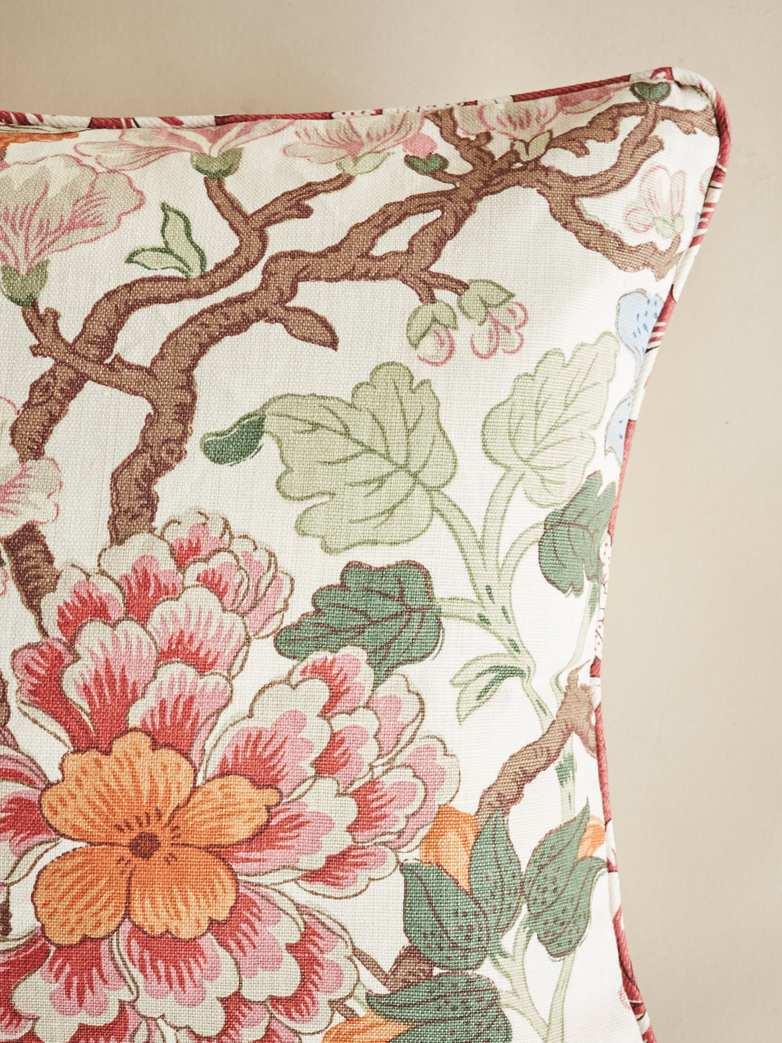 Magnolia – Cream/Blue – 50 x 50