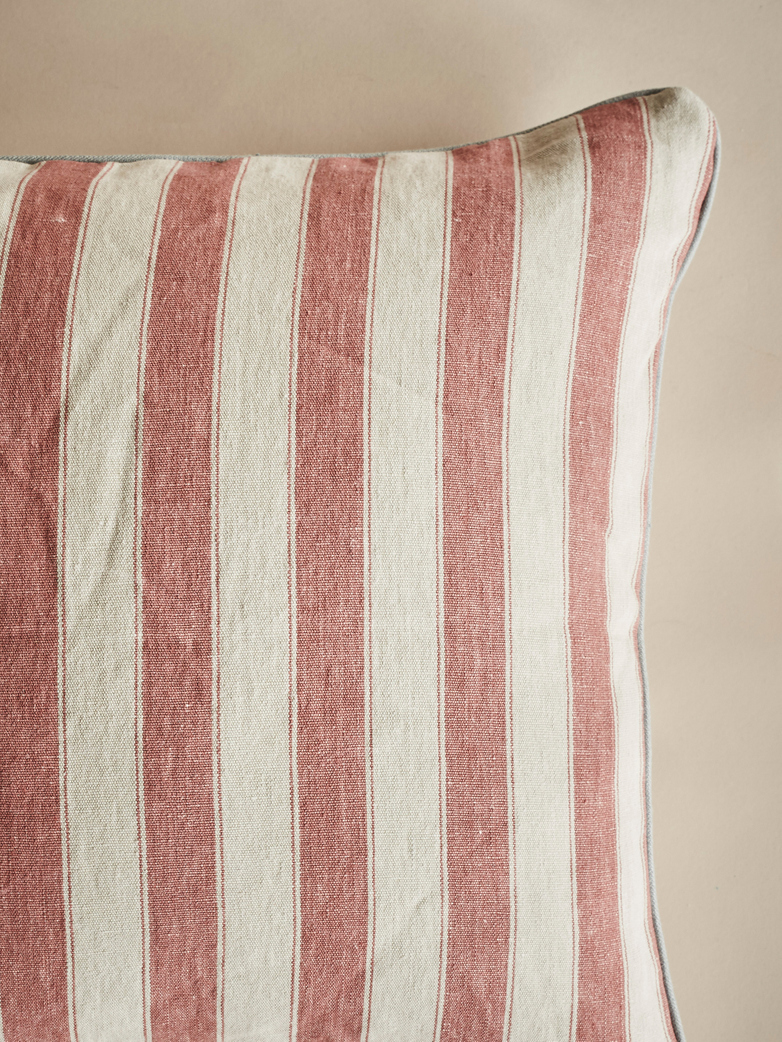 Waltham Stripe – Red – 60 x 60