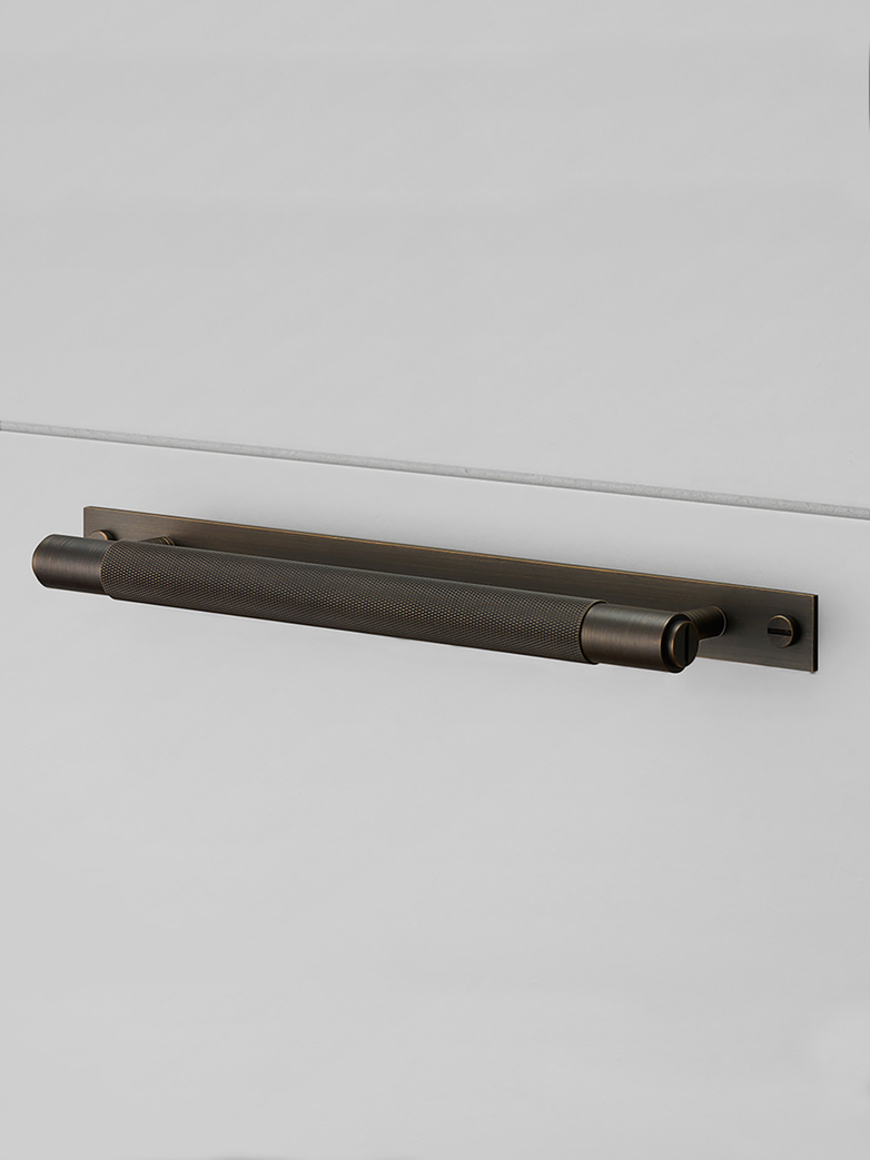 Pull Bar Plate – Smoked Bronze