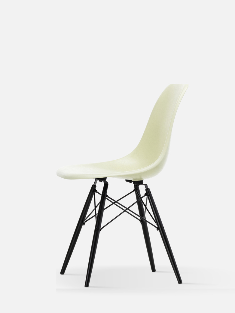 Eames Fibreglass Chair – DSW – Parchment