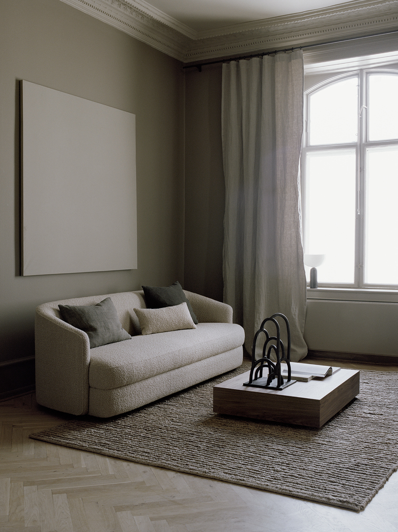 Mass Wide Coffee Table – Walnut