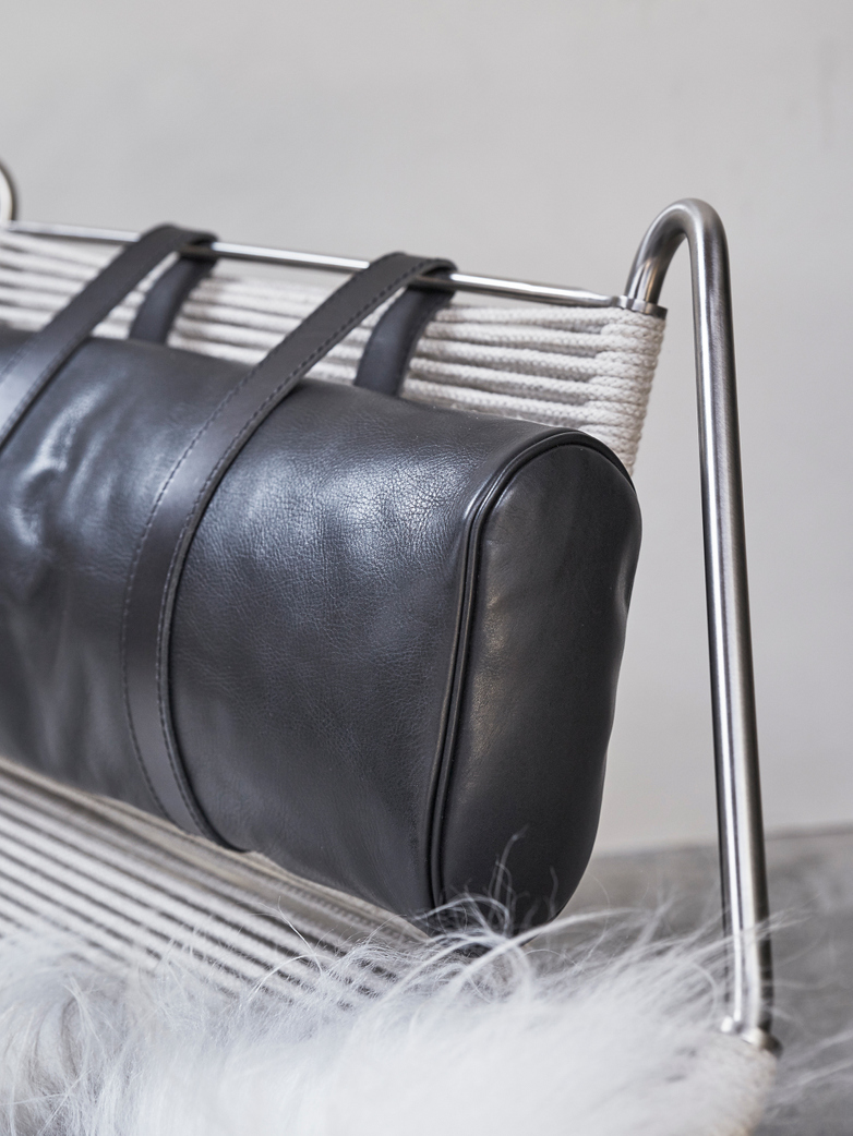 PP225 Flag Halyard Chair – Black Leather – Polished
