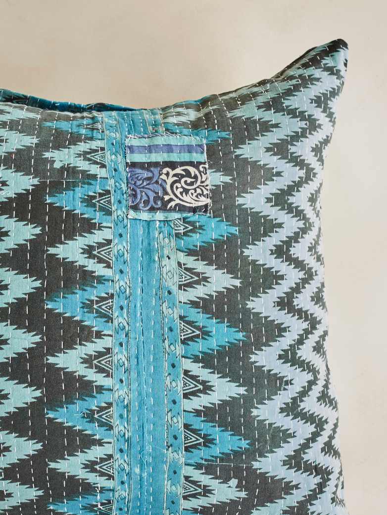 Sari Kantha – Blue ZigZag – 65 x 65