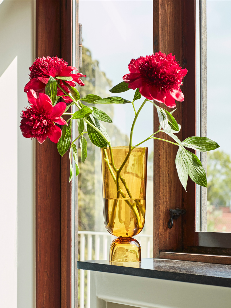 Bottoms Up Vase Amber Large