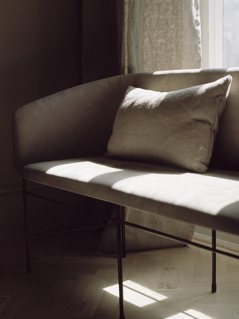 Covent Love Seater