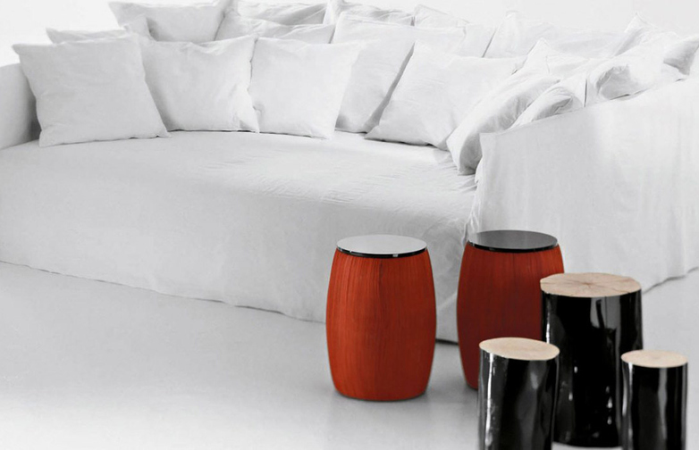 News 08 Side Table – Red