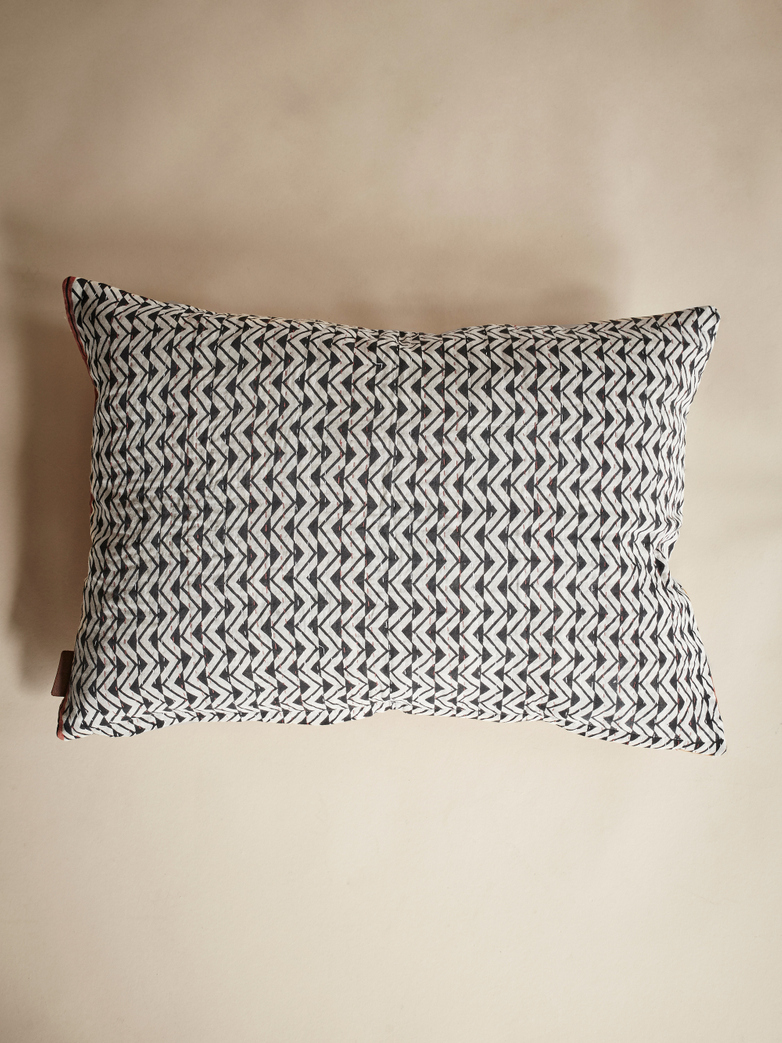 Sari Kantha – Aztec Orange – 50 x 70
