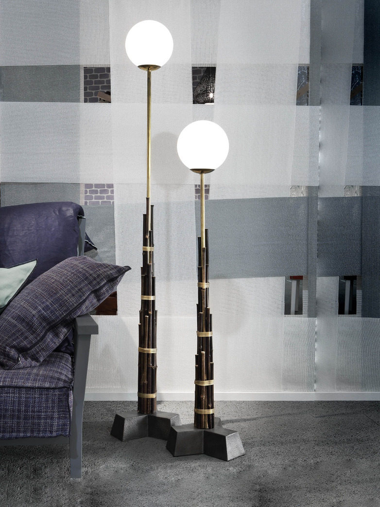 Black 92 Standing Lamp – Large