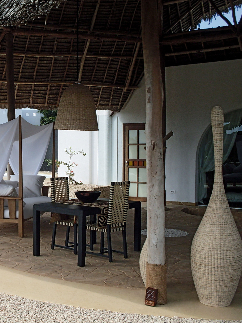 Bolla L Standing Lamp – Natural Rattan