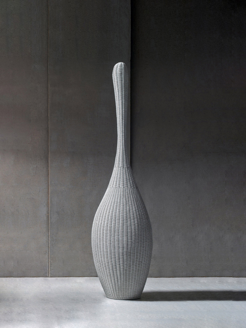 Bolla L Standing Lamp – White