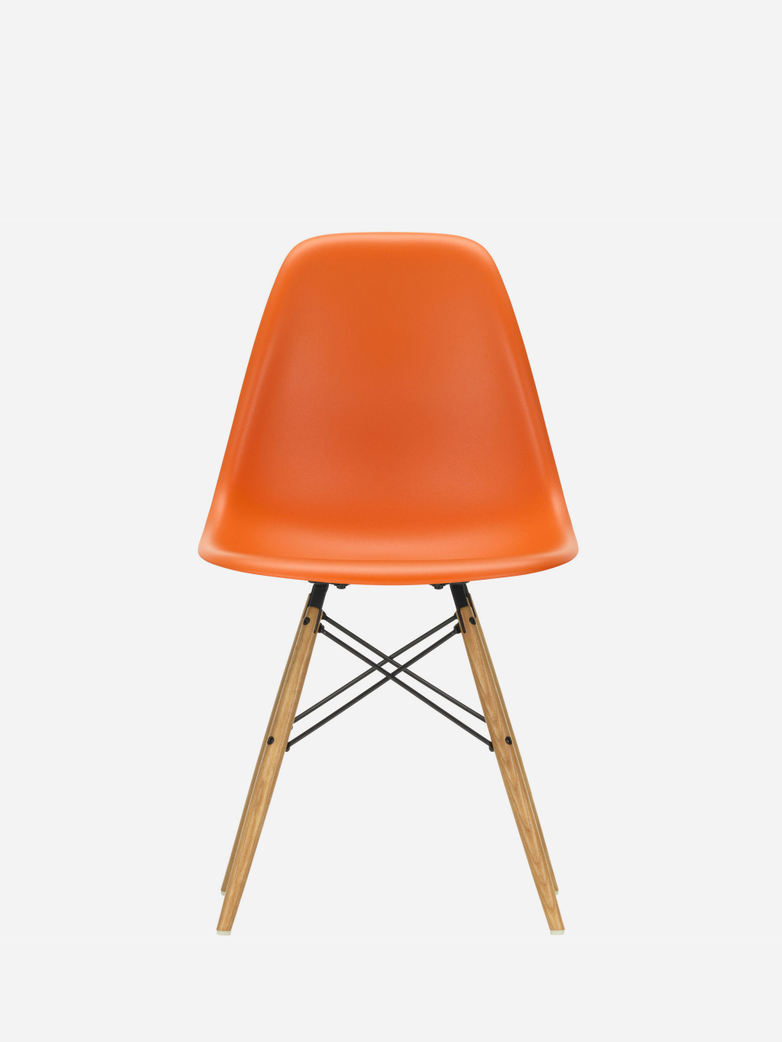 Eames Plastic Chair – DSW – Rusty Orange – Golden Maple